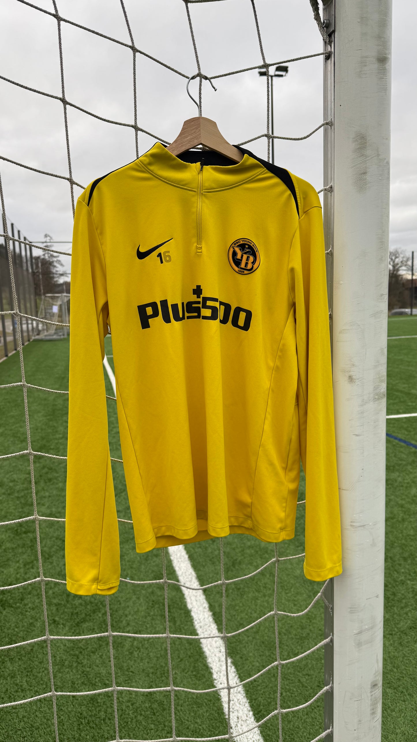 YB Langarm Training 24/25 (Nr. 16)