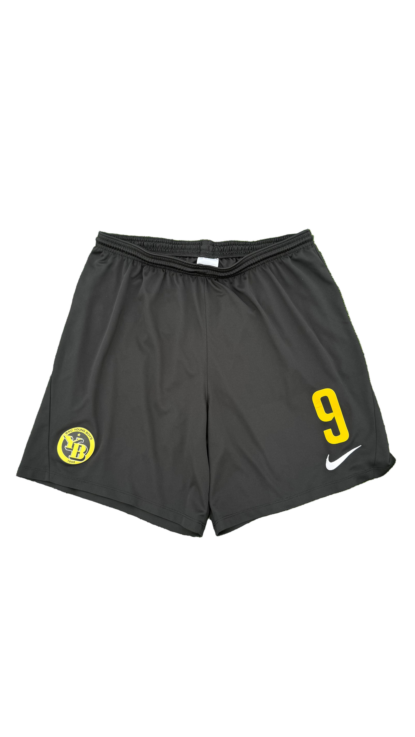 YB Shorts Europa League Nr. 9